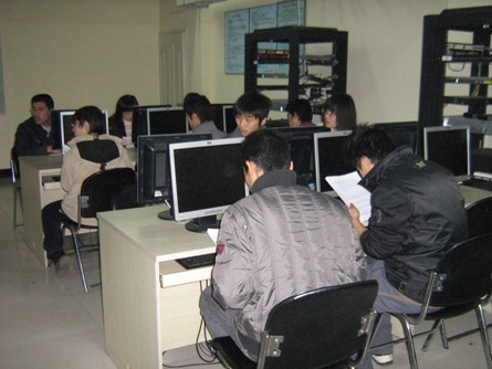 石家庄工程职业学院计算机实训室