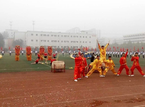 石家庄通用交通学校塑胶跑道