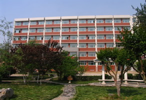 石家庄工程技术学校第二教学楼
