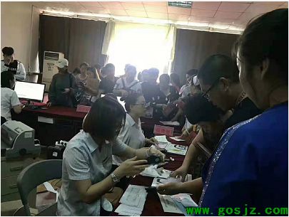 石家庄天使护士学校迎新收费现场.png