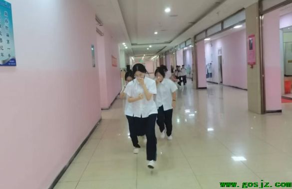 石家庄天使护士学校消防演习03.png